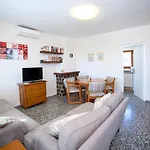 Сasa de vacaciones Lina By Interhome *