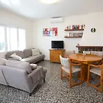 Сasa de vacaciones Lina By Interhome