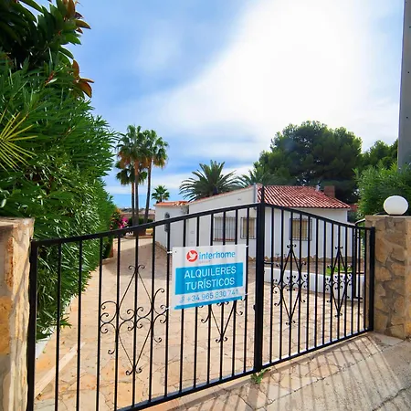 Сasa de vacaciones Lina By Interhome